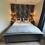 Vroelen-noorbeek نوربيك