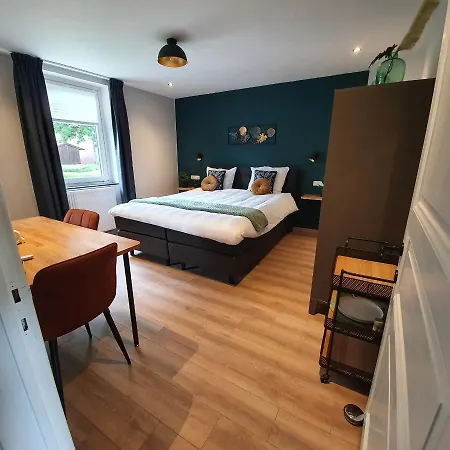 Bed and Breakfast Vroelen-noorbeek 3*